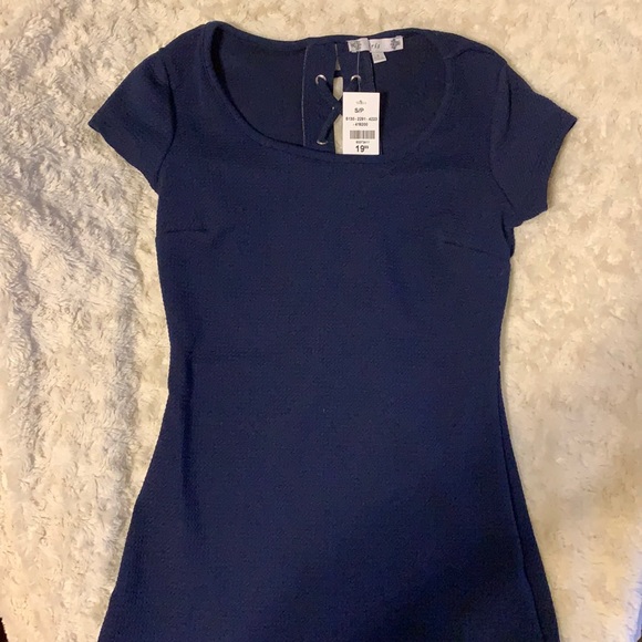 Casual Summer Dress - Picture 2 of 4